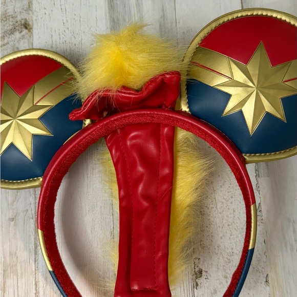 Disney Marvel's Captain Marvel Ear Headband for Adults - Picture 2 of 3